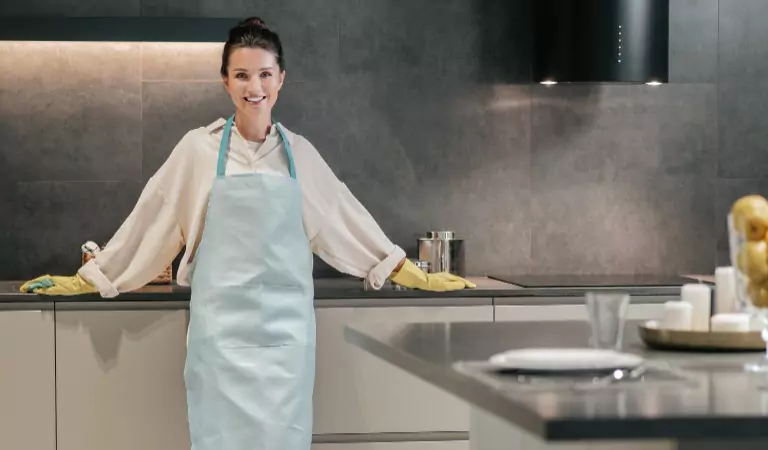 woman inside of her kitchen
